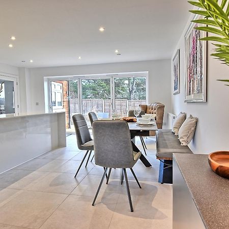 Days Away - Luxury Holiday Home Radipole Bagian luar foto